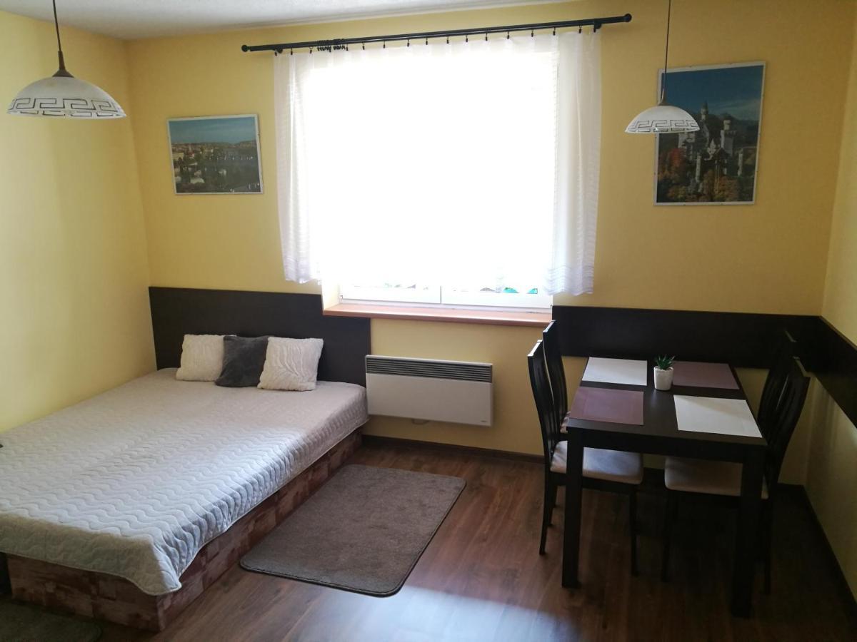 Apartman 66 V Tichej Lokalite Liptovsky Mikulas Bagian luar foto